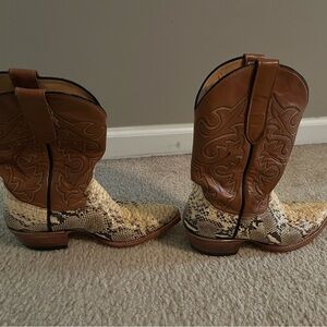 Cowtown boots tan snakeskin